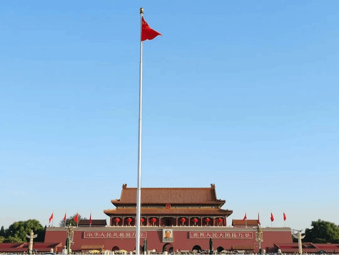 日出东方，叩启苍穹