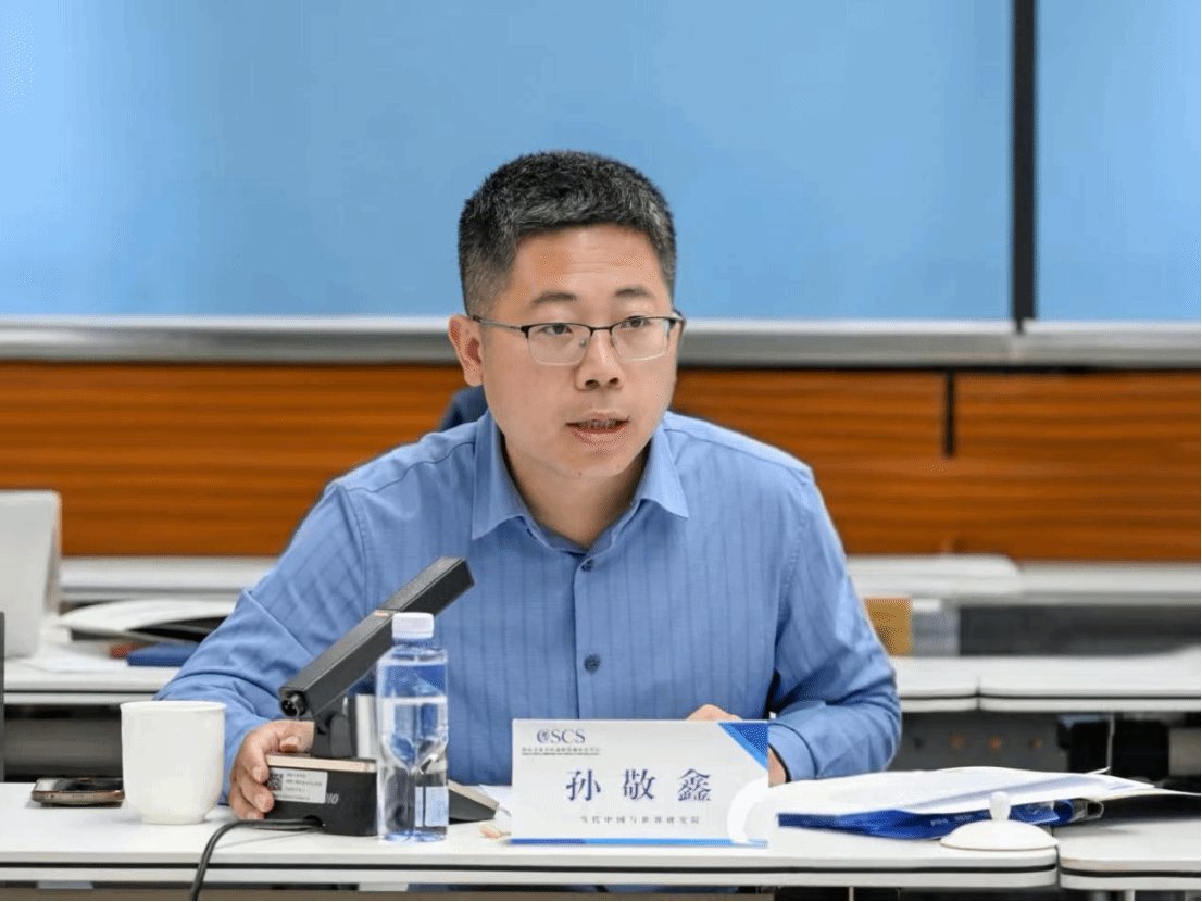 一是要构建战略传播体系