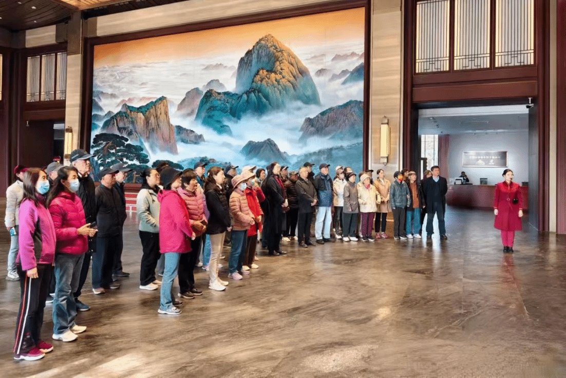 启未来新程”主题党日活动
